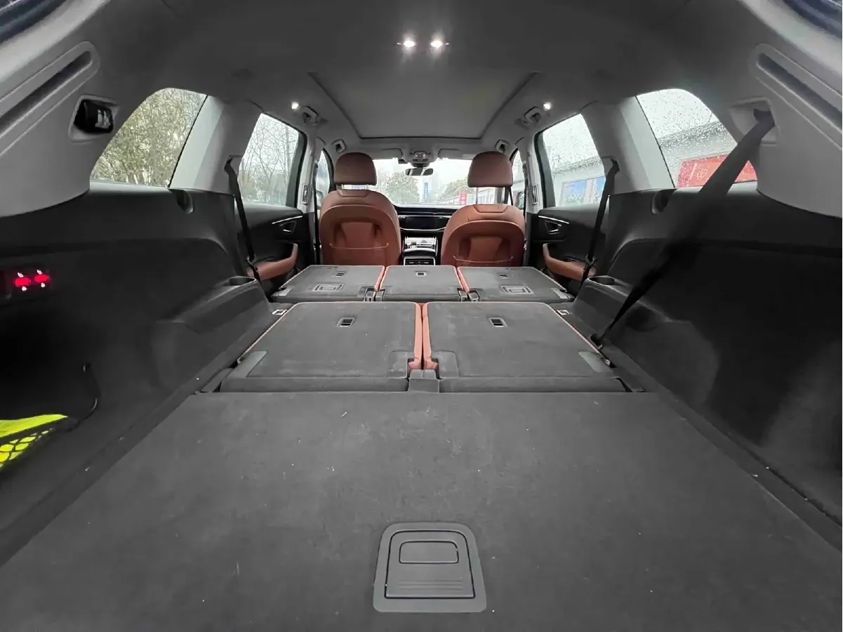 2023 Audi Q7 3.0T 340HP V6 8AT,autocango,china used car exporter,china ev exporter,chinese used car exporter,chinese used ev exporter