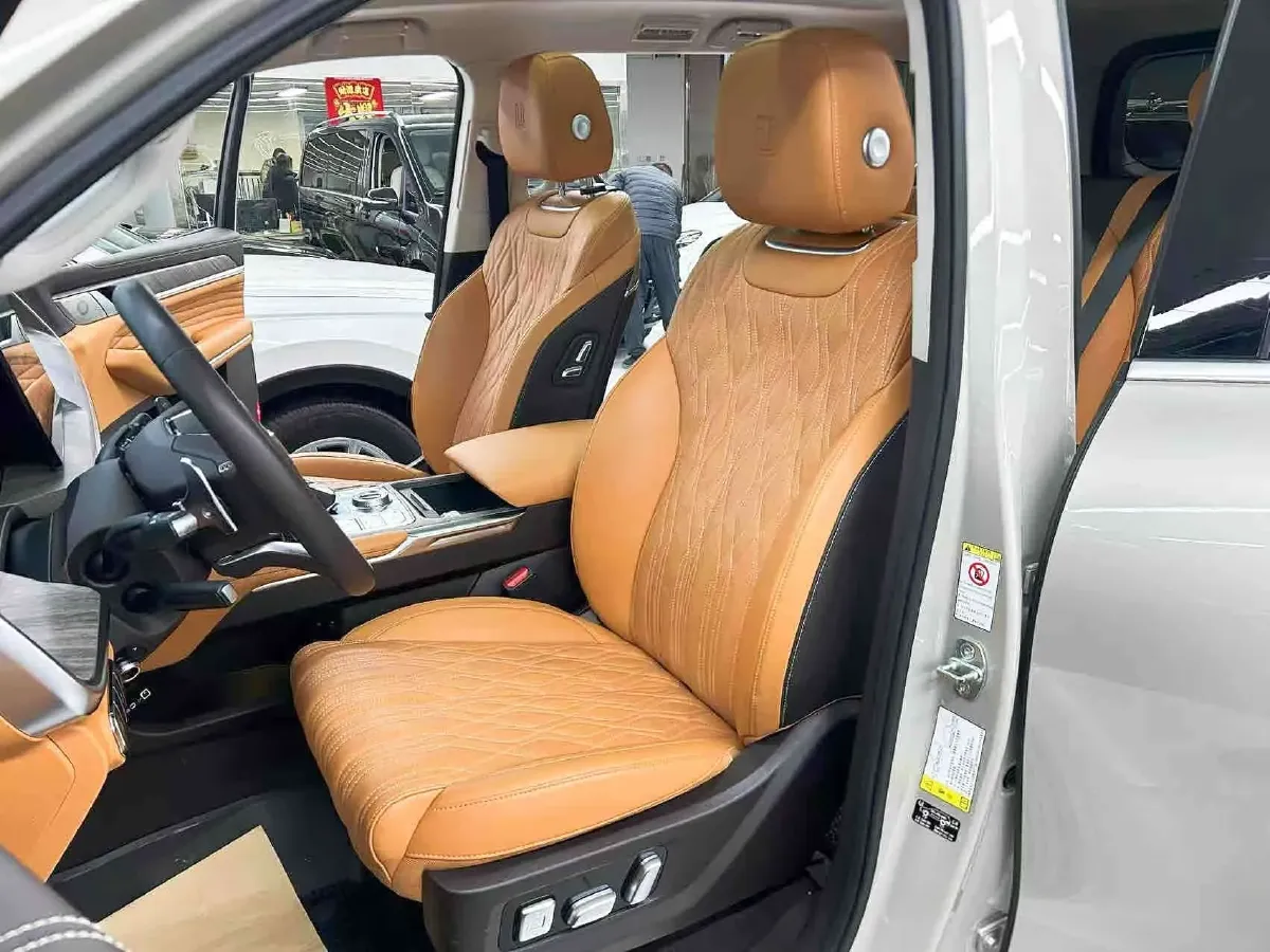 2022 Tank 500 3.0T 360HP V6 9AT,autocango,china used car exporter,china ev exporter,chinese used car exporter,chinese used ev exporter