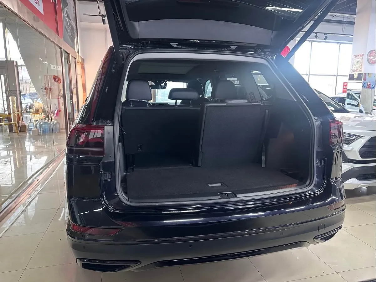 2022 Volkswagen Teramont 2.0T 220HP L4 7DCT,autocango,china used car exporter,china ev exporter,chinese used car exporter,chinese used ev exporter