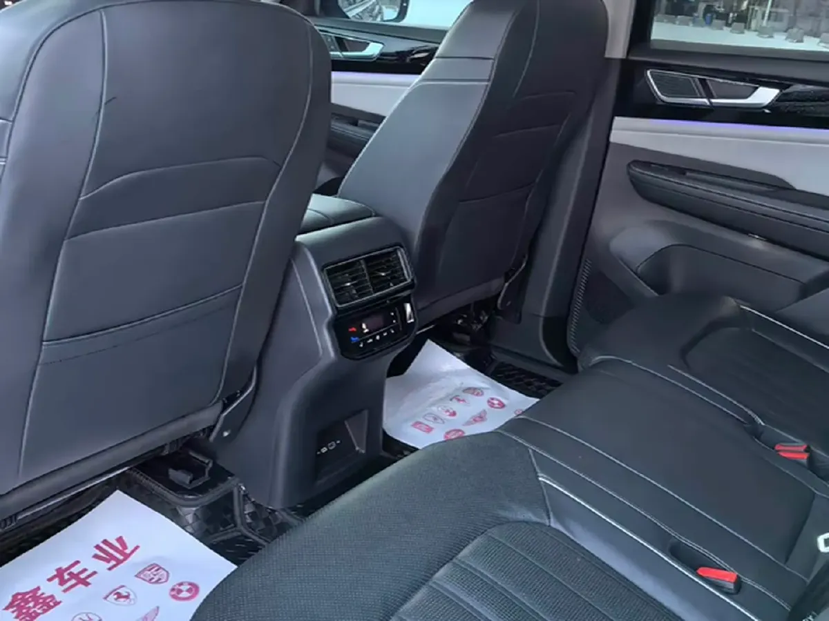 2022 Volkswagen Teramont 2.0T 220HP L4 7DCT,autocango,china used car exporter,china ev exporter,chinese used car exporter,chinese used ev exporter