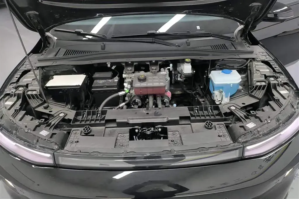 2025 Leapmotor B01 BEV,autocango,china used car exporter,china ev exporter,chinese used car exporter,chinese used ev exporter