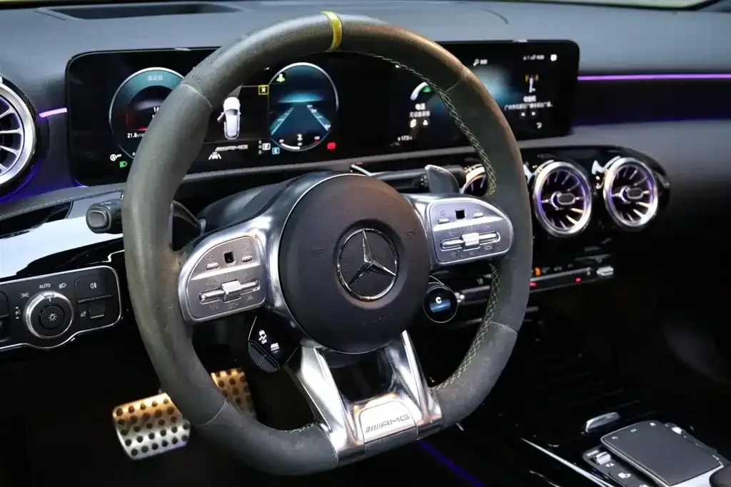 2022 Mercedes-Benz A AMG 2.0T 421HP L4 8DCT,autocango,china used car exporter,china ev exporter,chinese used car exporter,chinese used ev exporter