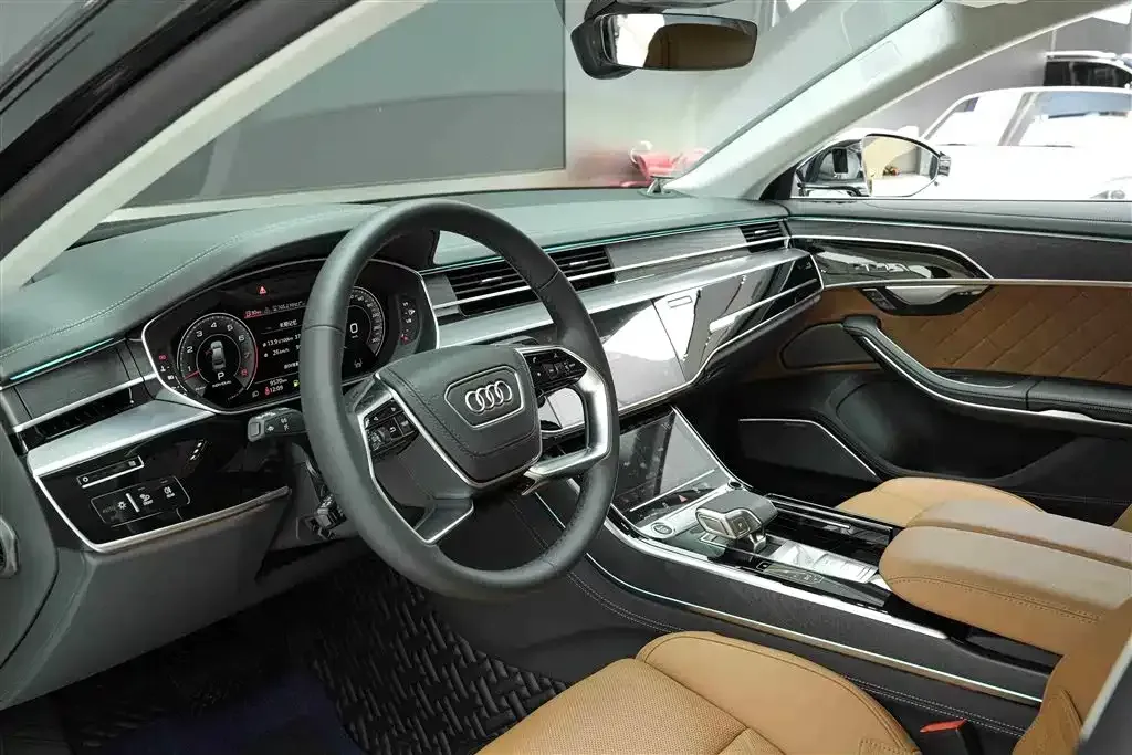 2022 Audi A8 3.0T 340HP V6 8AT,autocango,china used car exporter,china ev exporter,chinese used car exporter,chinese used ev exporter