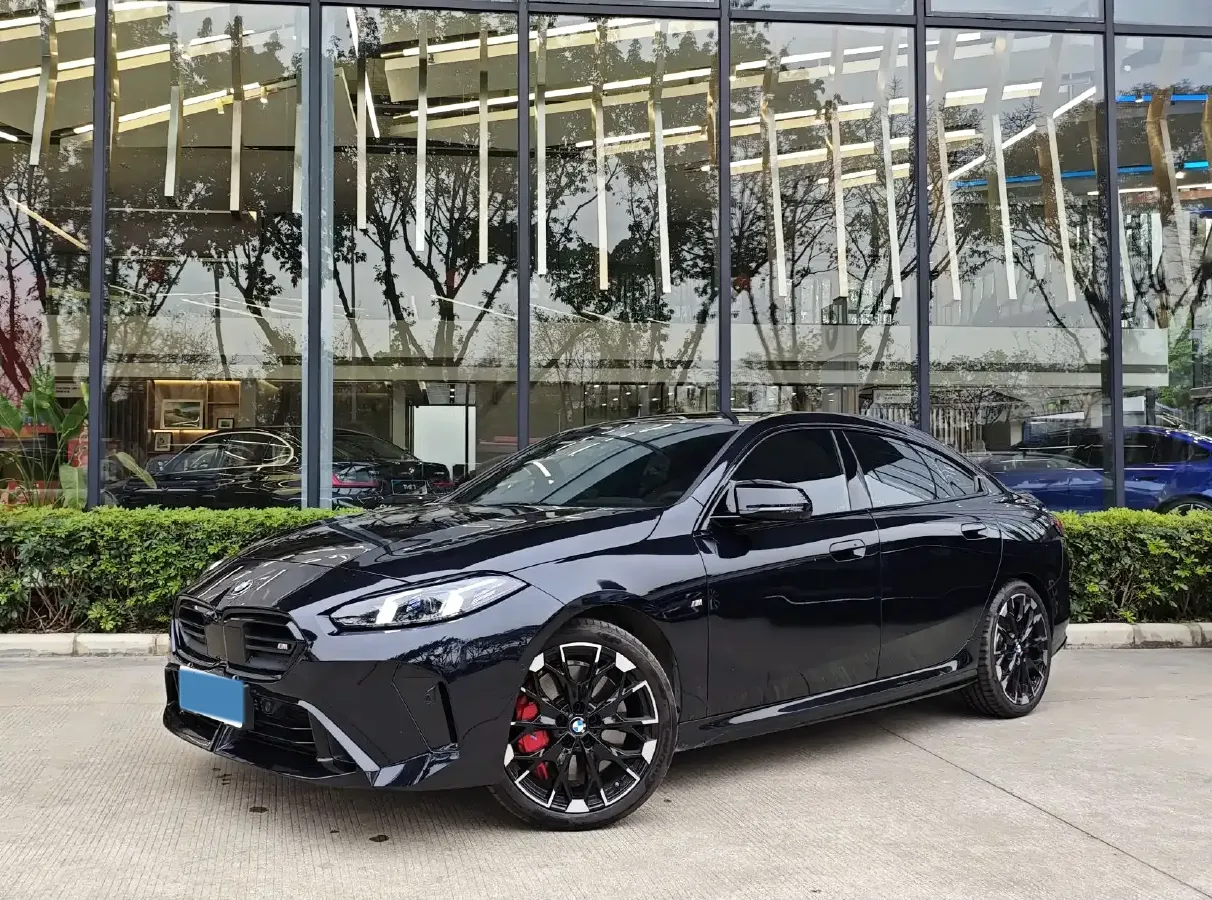 2025 BMW 2.0T 300HP L4 7DCT,autocango,china used car exporter,china ev exporter,chinese used car exporter,chinese used ev exporter