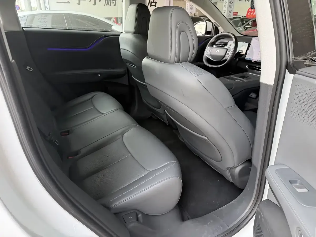 2025 Xpeng G6 BEV 68.5KWH,autocango,china used car exporter,china ev exporter,chinese used car exporter,chinese used ev exporter