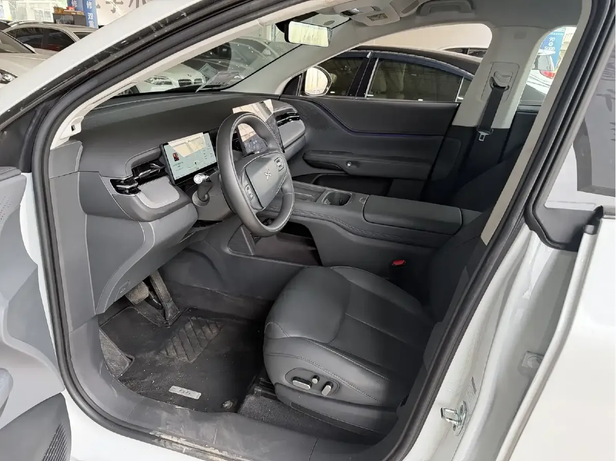 2025 Xpeng G6 BEV 68.5KWH,autocango,china used car exporter,china ev exporter,chinese used car exporter,chinese used ev exporter