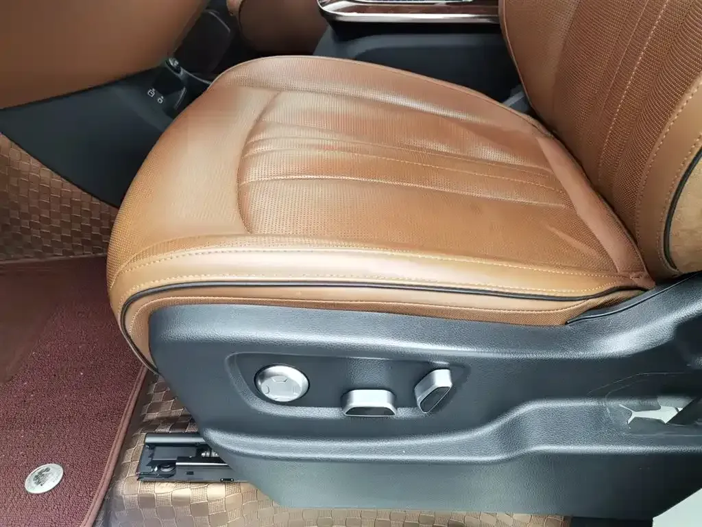 2023 HongQi HQ9 2.0T 252HP L4 8AT,autocango,china used car exporter,china ev exporter,chinese used car exporter,chinese used ev exporter