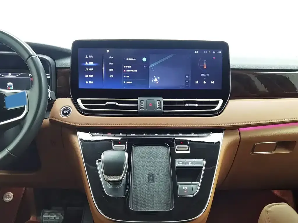 2023 HongQi HQ9 2.0T 252HP L4 8AT,autocango,china used car exporter,china ev exporter,chinese used car exporter,chinese used ev exporter