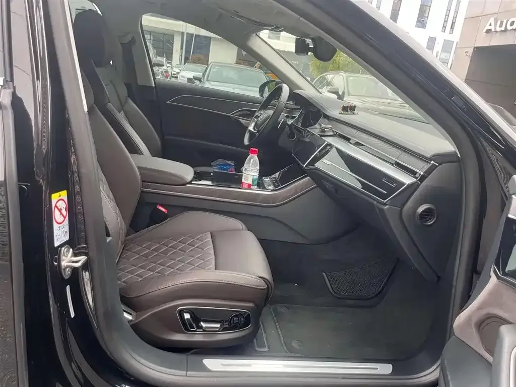 2021 Audi A8 3.0T 286HP V6 8AT,autocango,china used car exporter,china ev exporter,chinese used car exporter,chinese used ev exporter