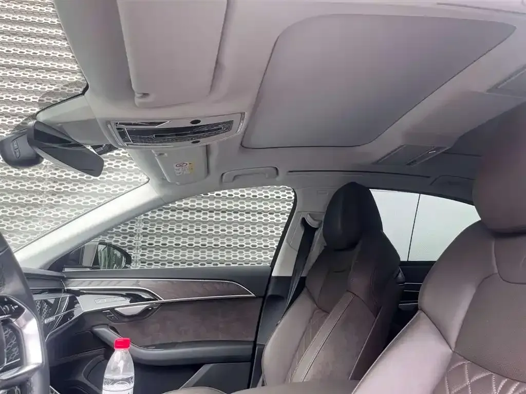 2021 Audi A8 3.0T 286HP V6 8AT,autocango,china used car exporter,china ev exporter,chinese used car exporter,chinese used ev exporter