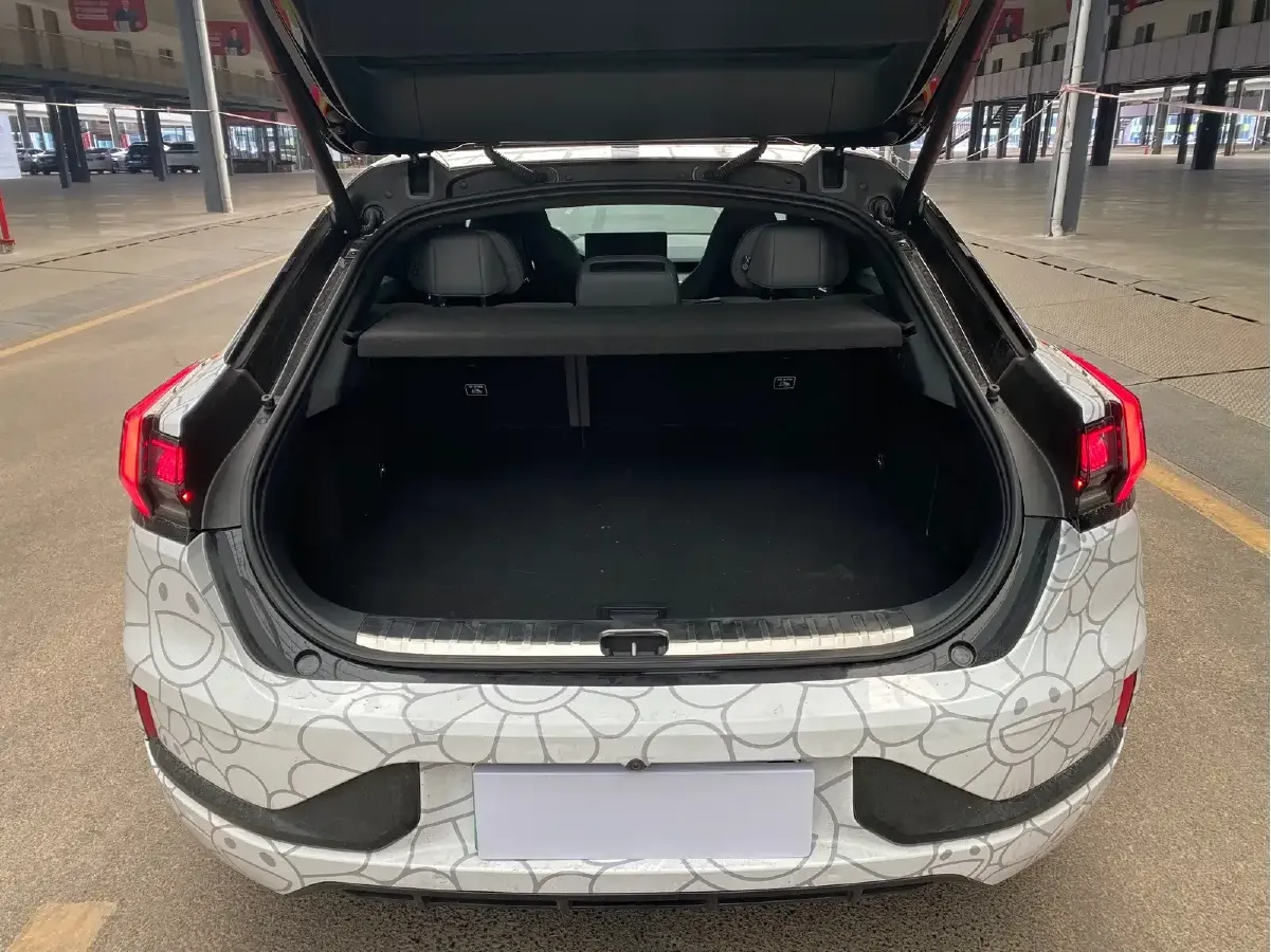 2024 Zeekr 001 BEV 100KWH,autocango,china used car exporter,china ev exporter,chinese used car exporter,chinese used ev exporter