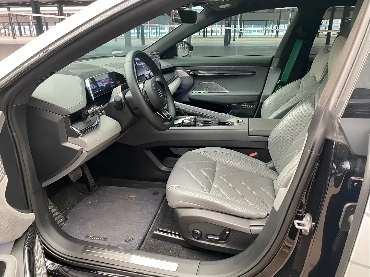 2024 Zeekr 001 BEV 100KWH,autocango,china used car exporter,china ev exporter,chinese used car exporter,chinese used ev exporter