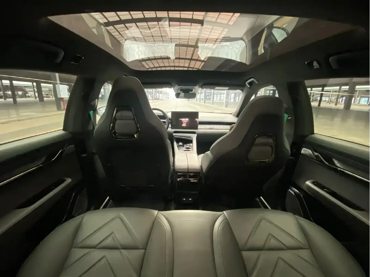 2024 Zeekr 001 BEV 100KWH,autocango,china used car exporter,china ev exporter,chinese used car exporter,chinese used ev exporter