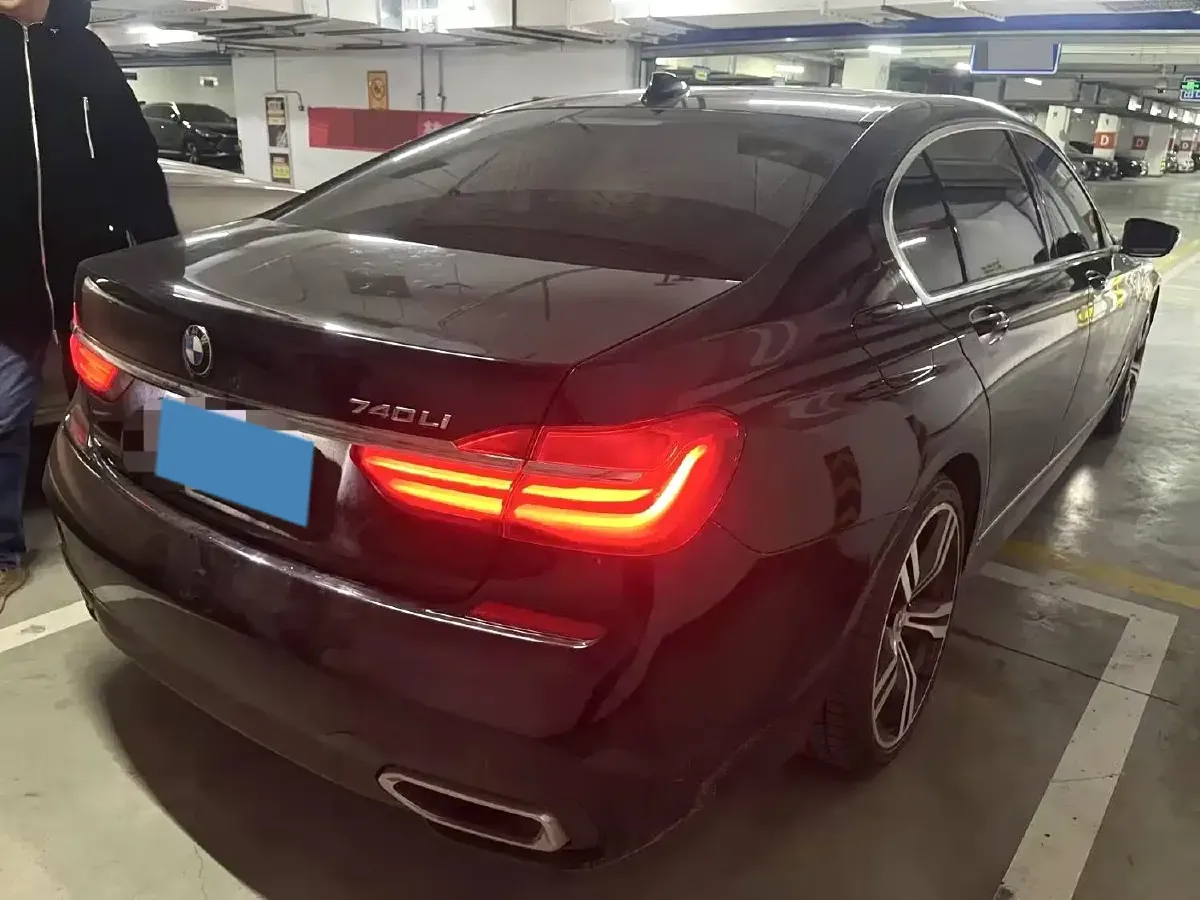 2018 BMW 7 Series 3.0T 326HP L6 8AT,autocango,china used car exporter,china ev exporter,chinese used car exporter,chinese used ev exporter