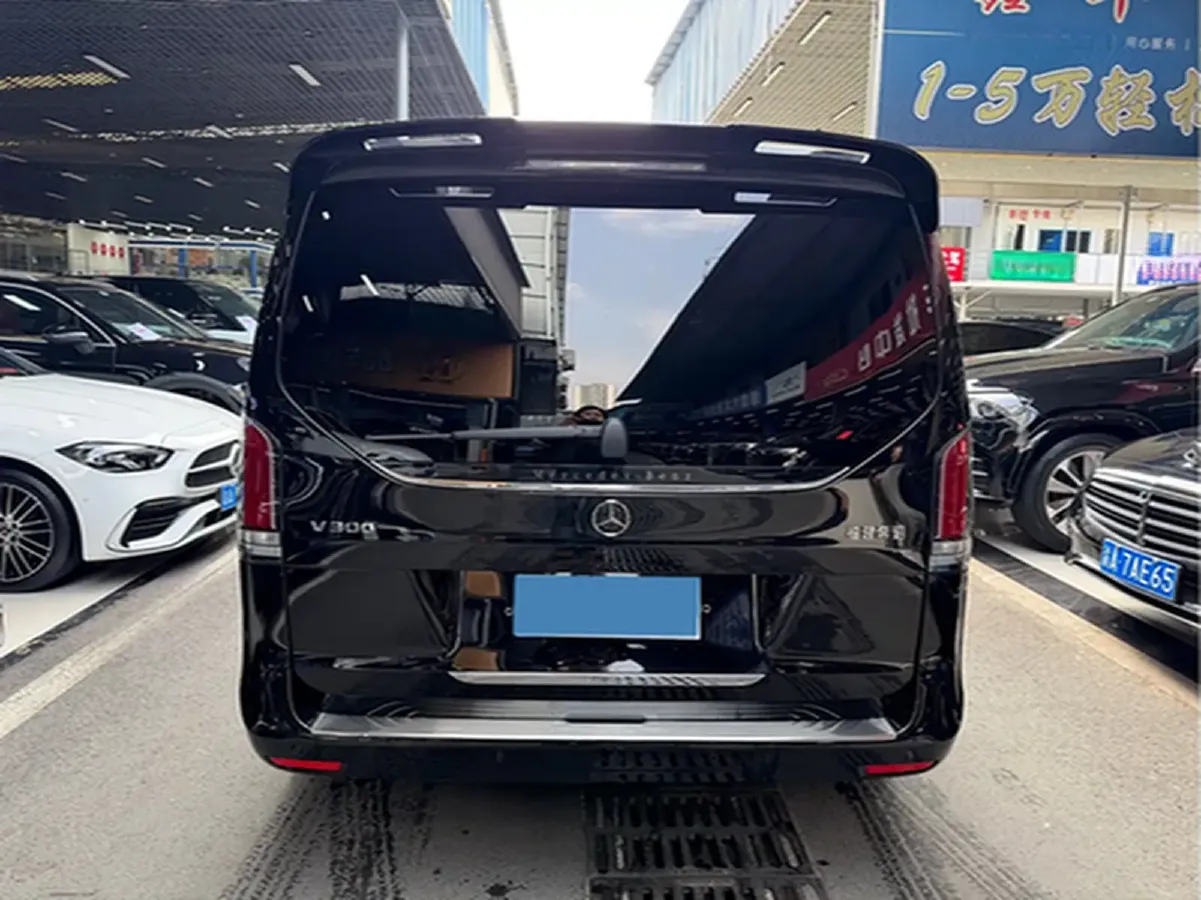 2024 Mercedes-Benz V Class 2.0T 231HP L4 9AT,autocango,china used car exporter,china ev exporter,chinese used car exporter,chinese used ev exporter