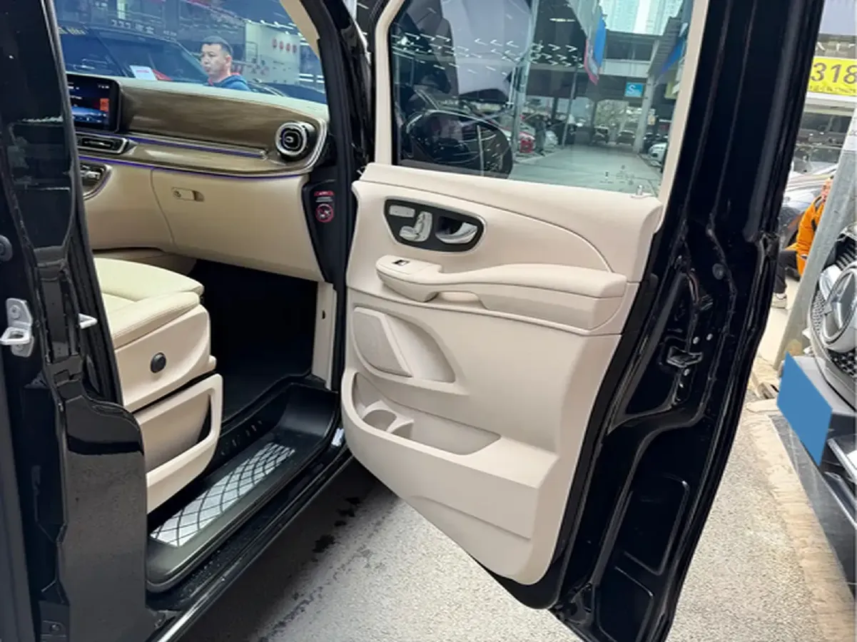 2024 Mercedes-Benz V Class 2.0T 231HP L4 9AT,autocango,china used car exporter,china ev exporter,chinese used car exporter,chinese used ev exporter