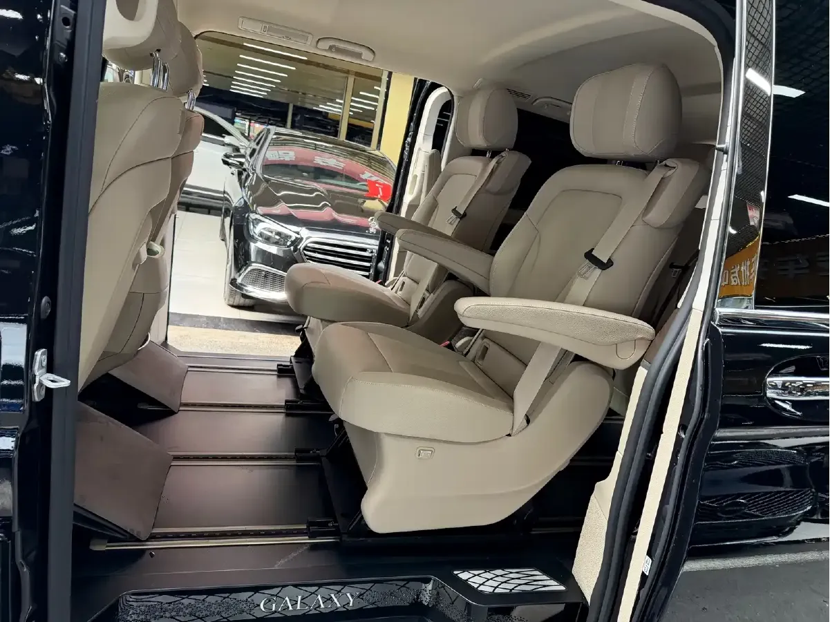 2024 Mercedes-Benz V Class 2.0T 231HP L4 9AT,autocango,china used car exporter,china ev exporter,chinese used car exporter,chinese used ev exporter