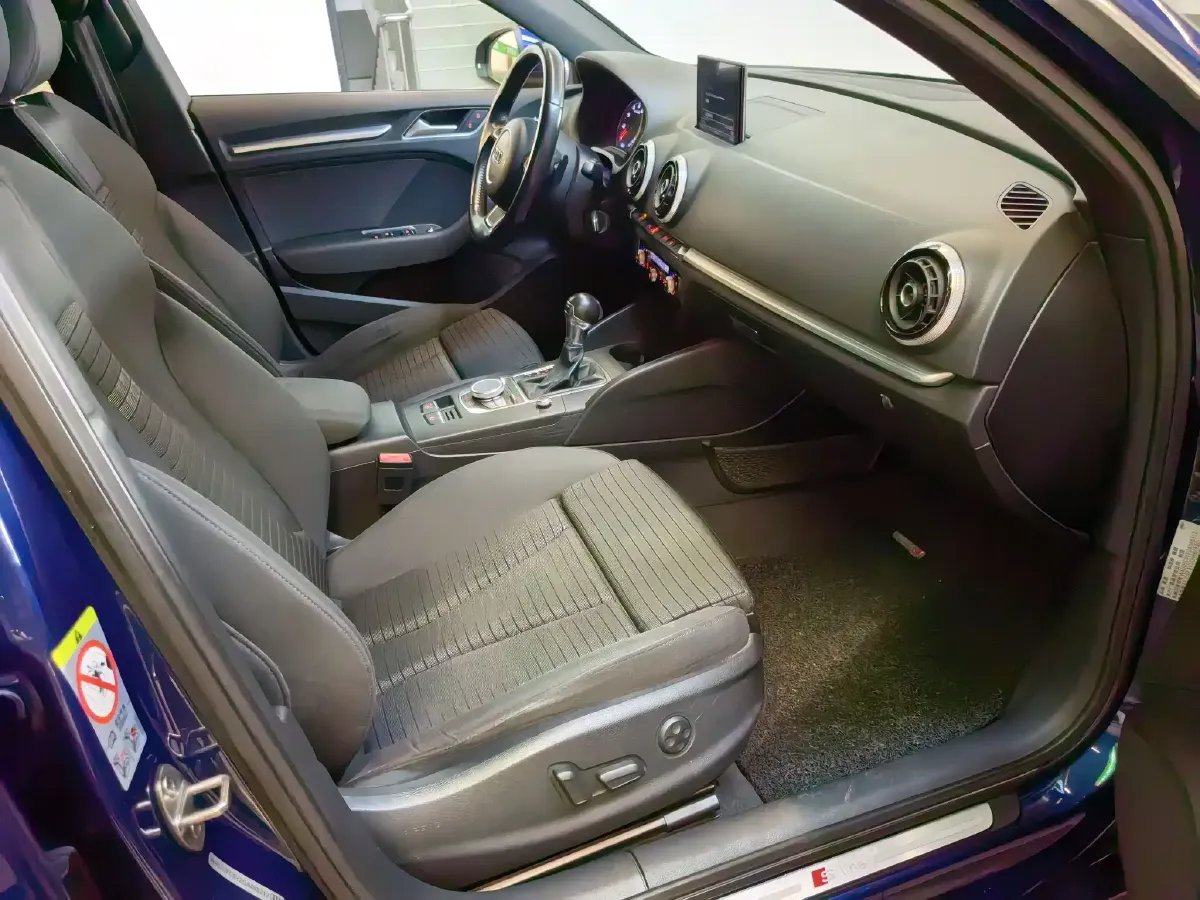 2015 Audi A3 2.0T 220HP L4 6DCT,autocango,china used car exporter,china ev exporter,chinese used car exporter,chinese used ev exporter