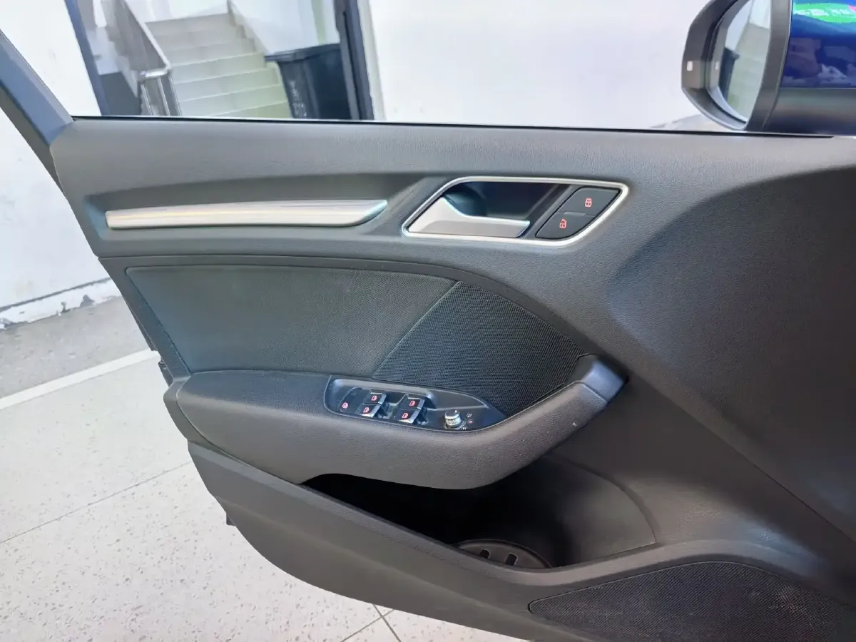 2015 Audi A3 2.0T 220HP L4 6DCT,autocango,china used car exporter,china ev exporter,chinese used car exporter,chinese used ev exporter