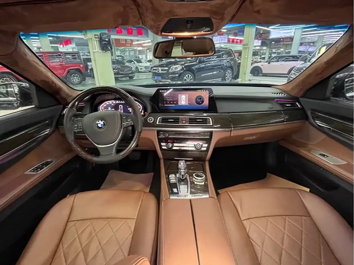 2011 BMW 7 Series 3.0L 258HP L6 6AT,autocango,china used car exporter,china ev exporter,chinese used car exporter,chinese used ev exporter