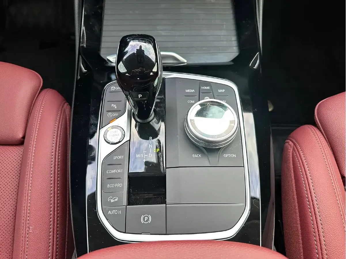 2022 BMW X3 2.0T 252HP L4 8AT,autocango,china used car exporter,china ev exporter,chinese used car exporter,chinese used ev exporter