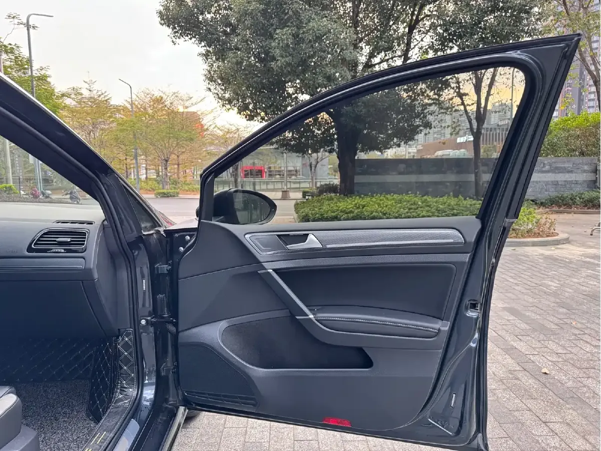 2019 Volkswagen Golf 1.4T 150HP L4 7DCT,autocango,china used car exporter,china ev exporter,chinese used car exporter,chinese used ev exporter