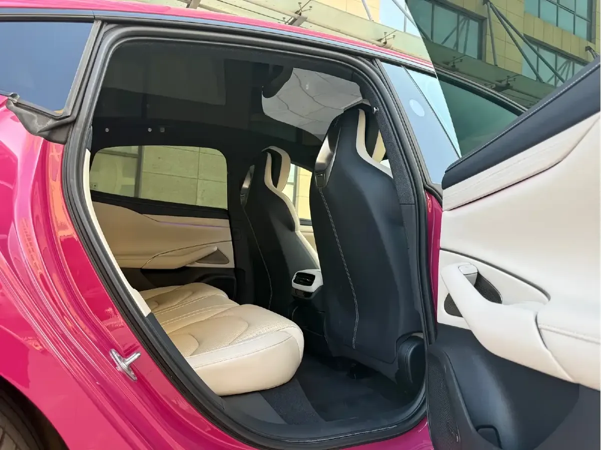 2024 MI SU7 BEV 94.3KWH,autocango,china used car exporter,china ev exporter,chinese used car exporter,chinese used ev exporter