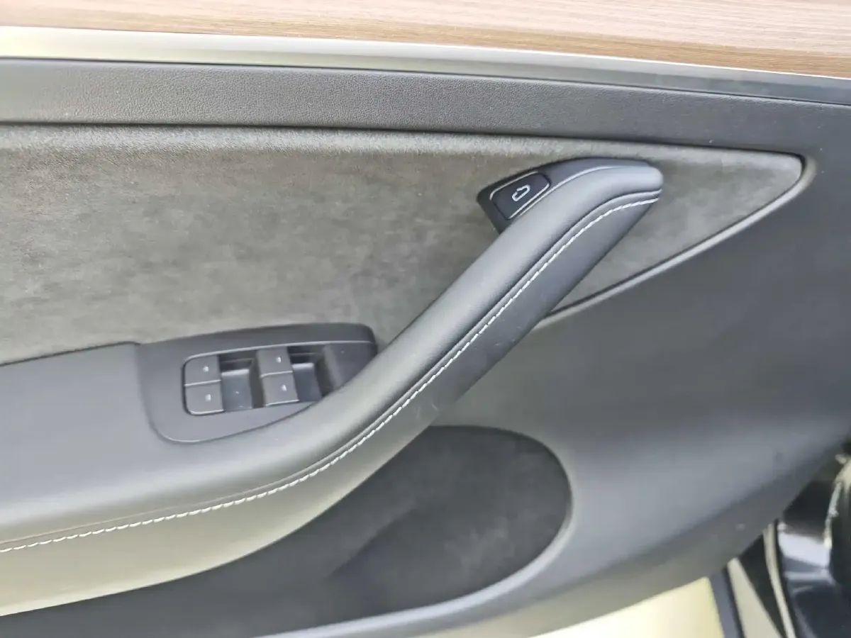 2021 Tesla Model Y BEV 76.8KWH,autocango,china used car exporter,china ev exporter,chinese used car exporter,chinese used ev exporter