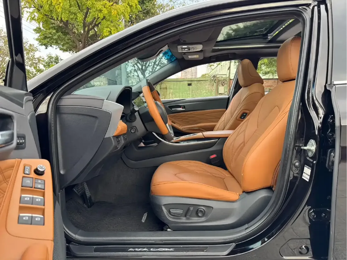 2019 Toyota Avalon 2.5L 178HP L4 E-CVT Hybrid,autocango,china used car exporter,china ev exporter,chinese used car exporter,chinese used ev exporter