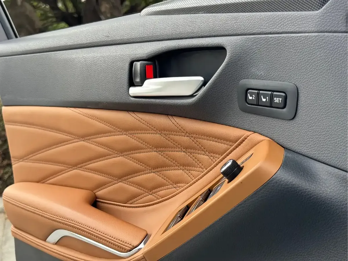 2019 Toyota Avalon 2.5L 178HP L4 E-CVT Hybrid,autocango,china used car exporter,china ev exporter,chinese used car exporter,chinese used ev exporter