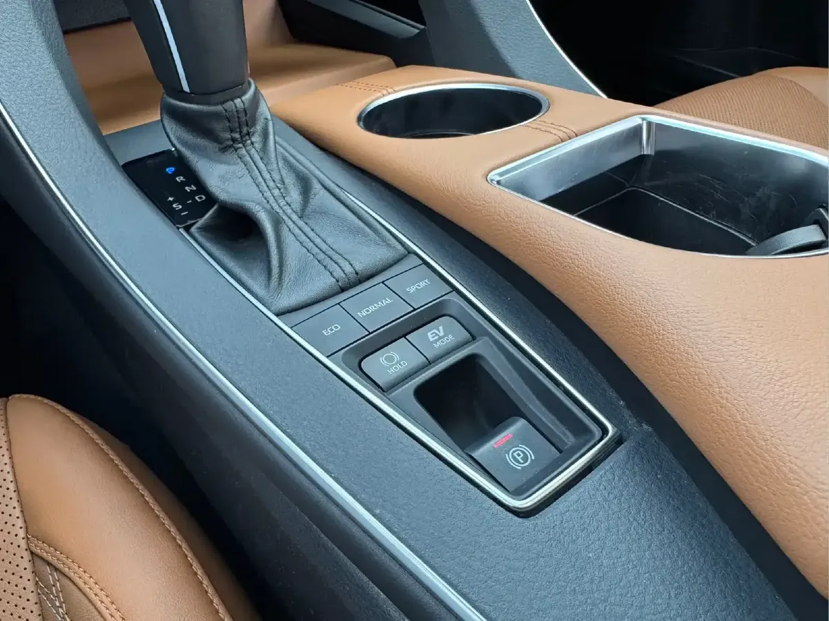 2019 Toyota Avalon 2.5L 178HP L4 E-CVT Hybrid,autocango,china used car exporter,china ev exporter,chinese used car exporter,chinese used ev exporter