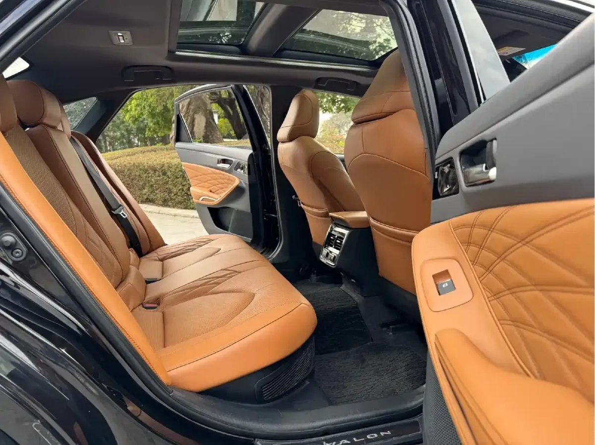 2019 Toyota Avalon 2.5L 178HP L4 E-CVT Hybrid,autocango,china used car exporter,china ev exporter,chinese used car exporter,chinese used ev exporter