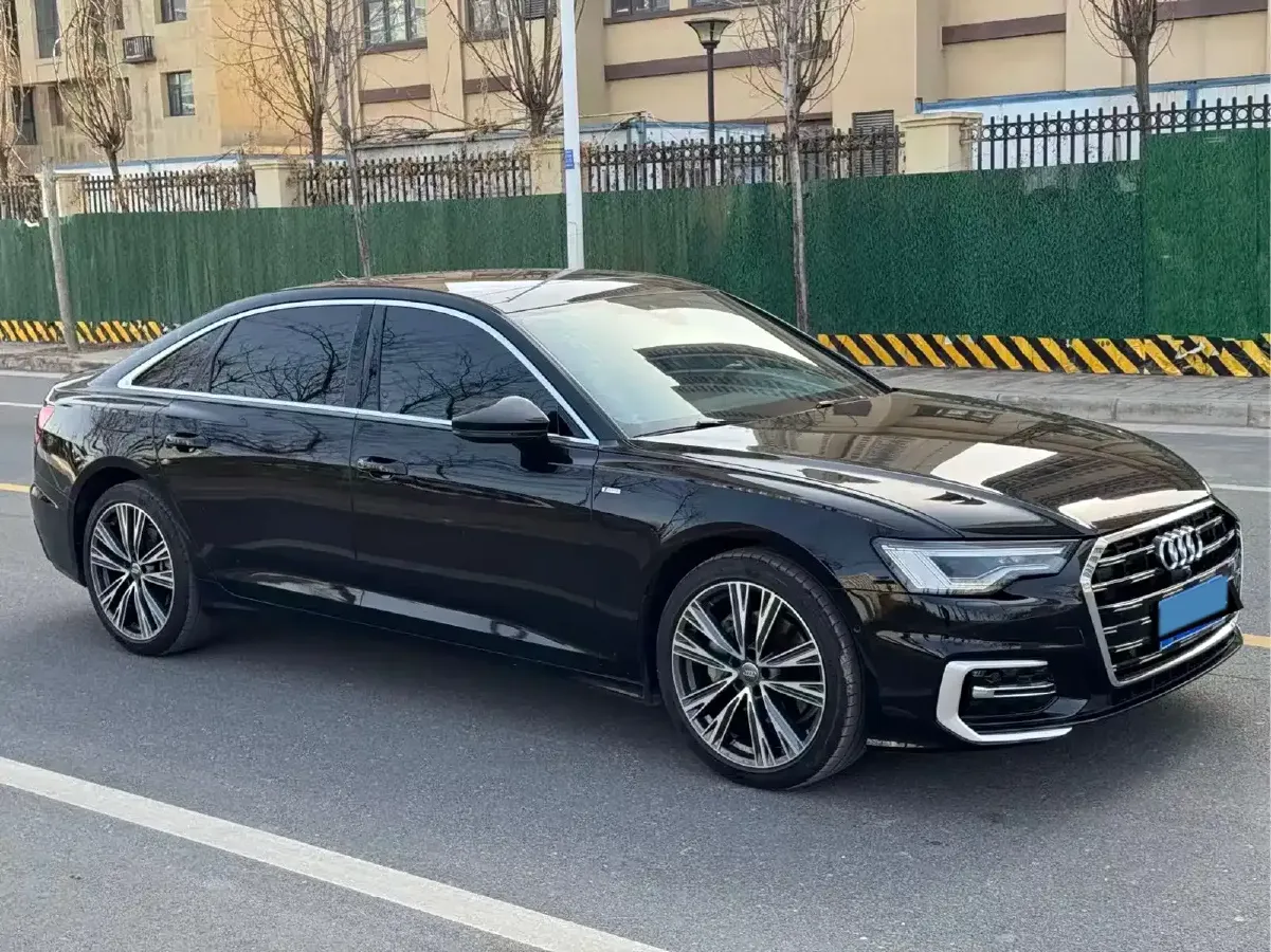 2021 Audi A6L 2.0T 224HP L4 7DCT,autocango,china used car exporter,china ev exporter,chinese used car exporter,chinese used ev exporter