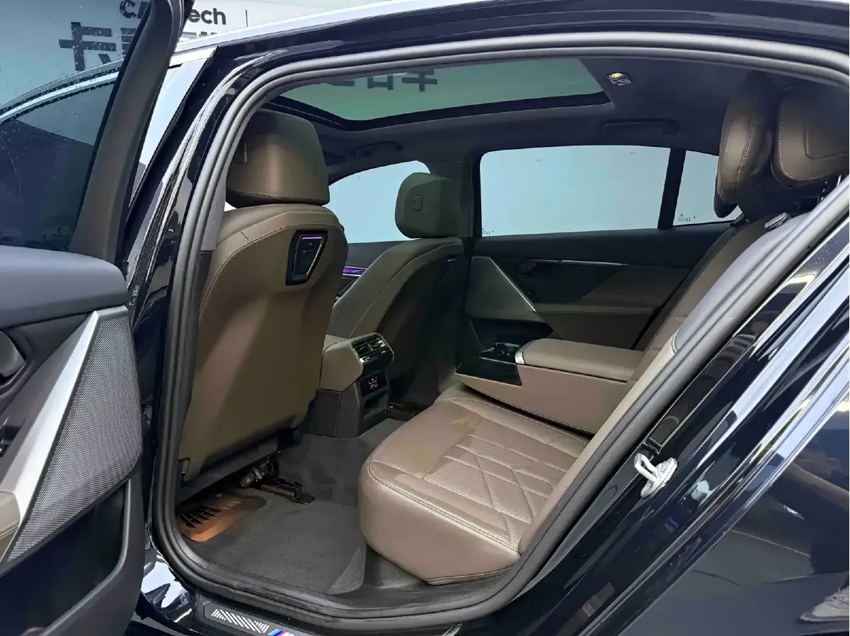 2024 BMW i5 BEV 79.05KWH,autocango,china used car exporter,china ev exporter,chinese used car exporter,chinese used ev exporter