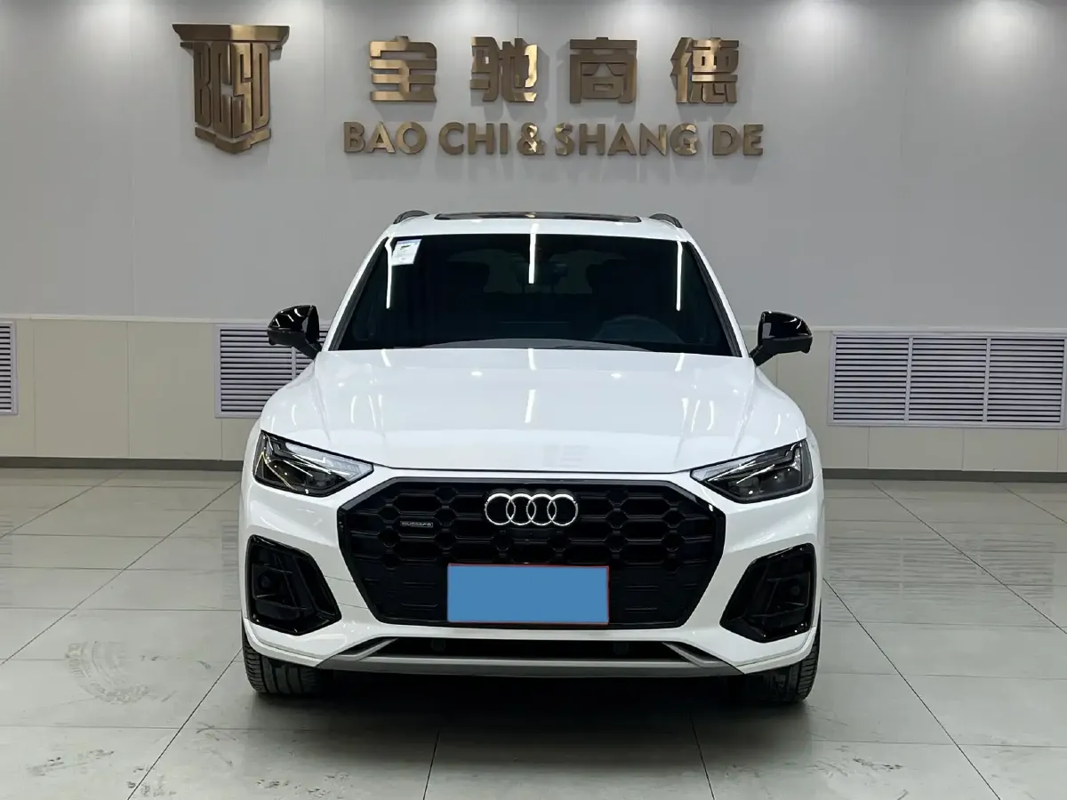 2024 Audi Q5L 2.0T 245HP L4 7DCT,autocango,china used car exporter,china ev exporter,chinese used car exporter,chinese used ev exporter