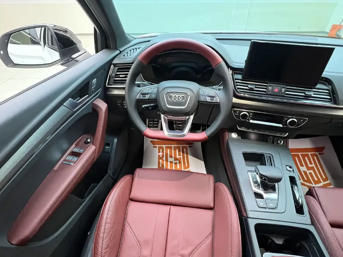 2024 Audi Q5L 2.0T 245HP L4 7DCT,autocango,china used car exporter,china ev exporter,chinese used car exporter,chinese used ev exporter