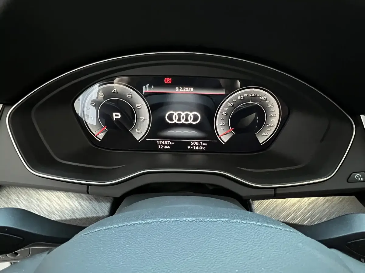 2024 Audi Q5L 2.0T 245HP L4 7DCT,autocango,china used car exporter,china ev exporter,chinese used car exporter,chinese used ev exporter