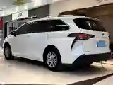 2021 Toyota Sienna 2.5L 192HP L4 E-CVT Hybrid