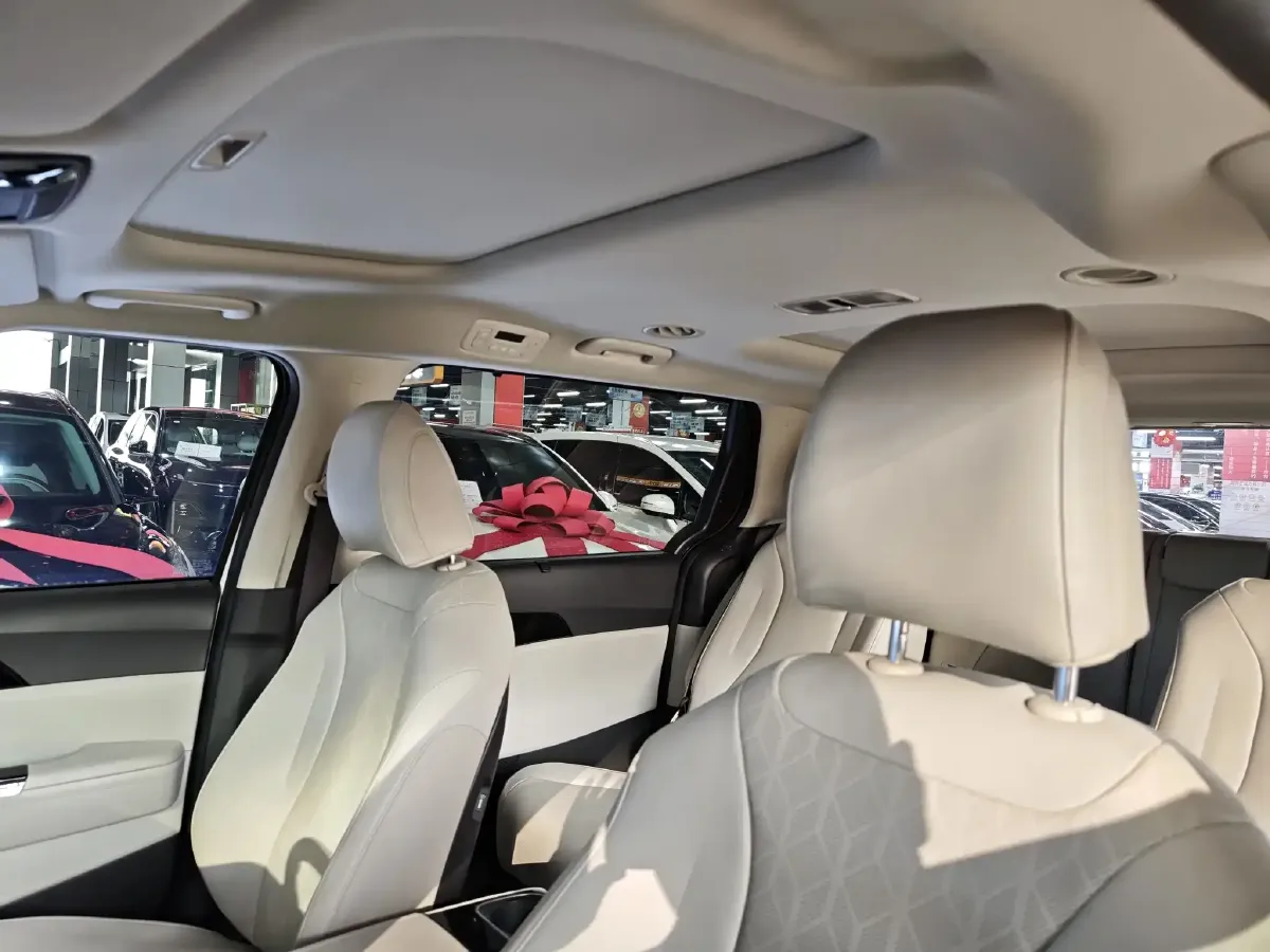 2021 Kia Carnival 2.0T 233HP L4 8AT,autocango,china used car exporter,china ev exporter,chinese used car exporter,chinese used ev exporter