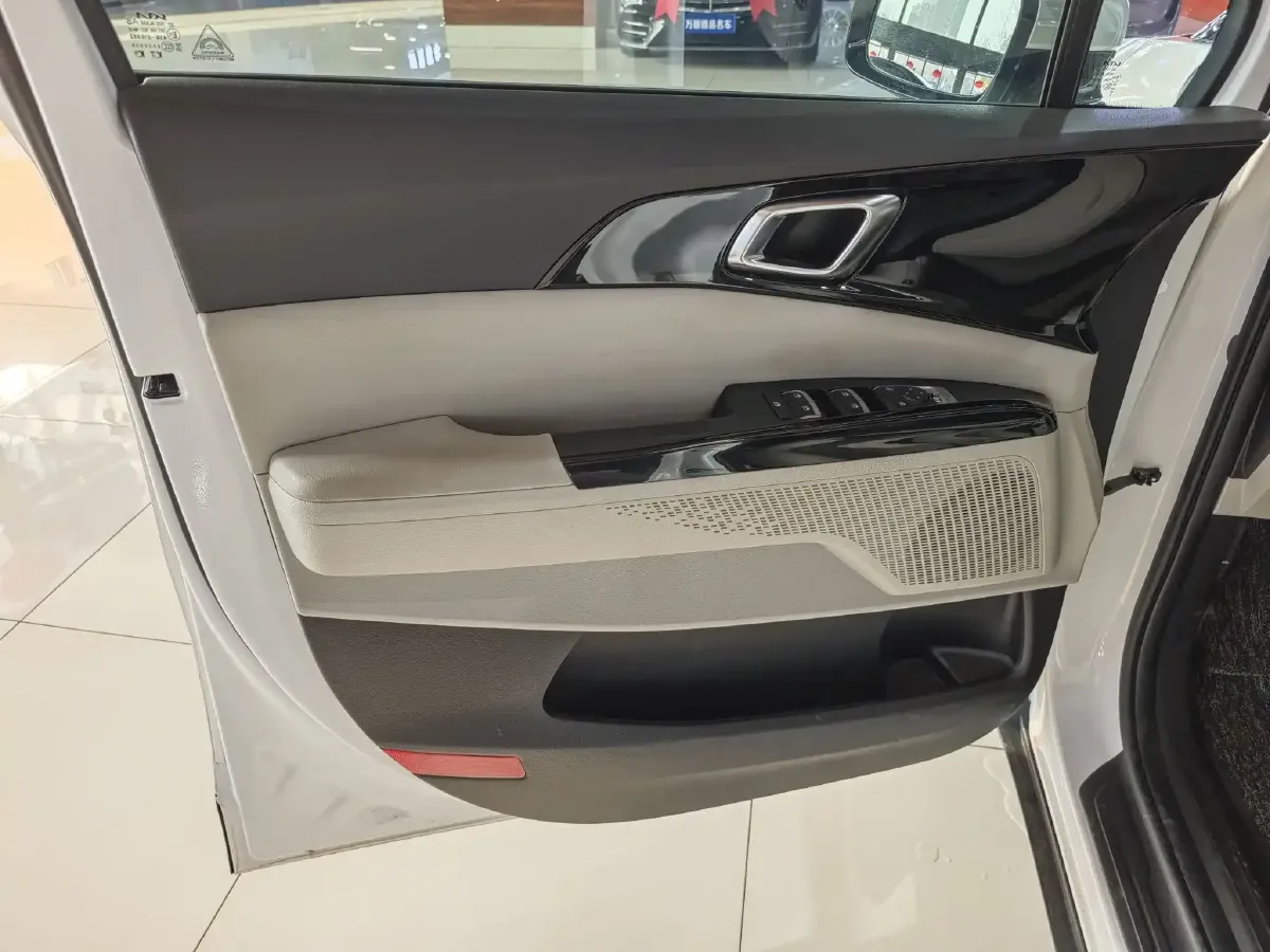 2021 Kia Carnival 2.0T 233HP L4 8AT,autocango,china used car exporter,china ev exporter,chinese used car exporter,chinese used ev exporter