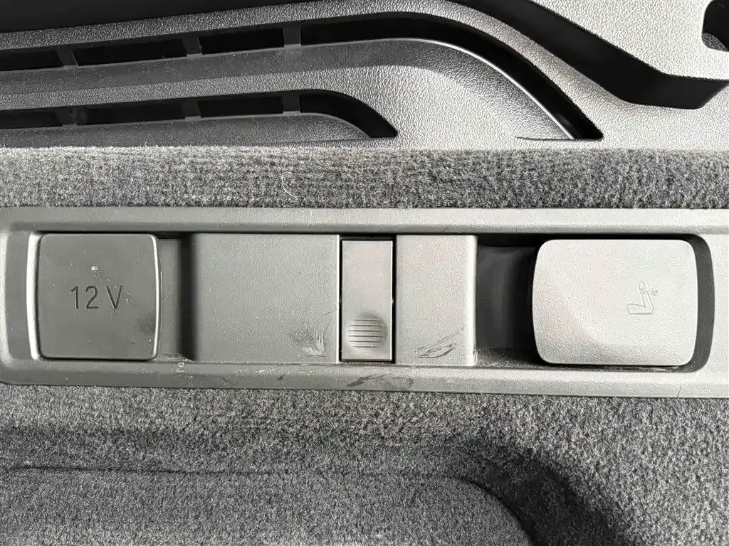 2020 BMW X5 3.0T 340HP L6 8AT,autocango,china used car exporter,china ev exporter,chinese used car exporter,chinese used ev exporter