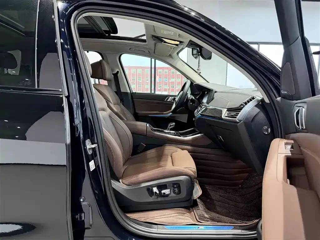 2020 BMW X5 3.0T 340HP L6 8AT,autocango,china used car exporter,china ev exporter,chinese used car exporter,chinese used ev exporter