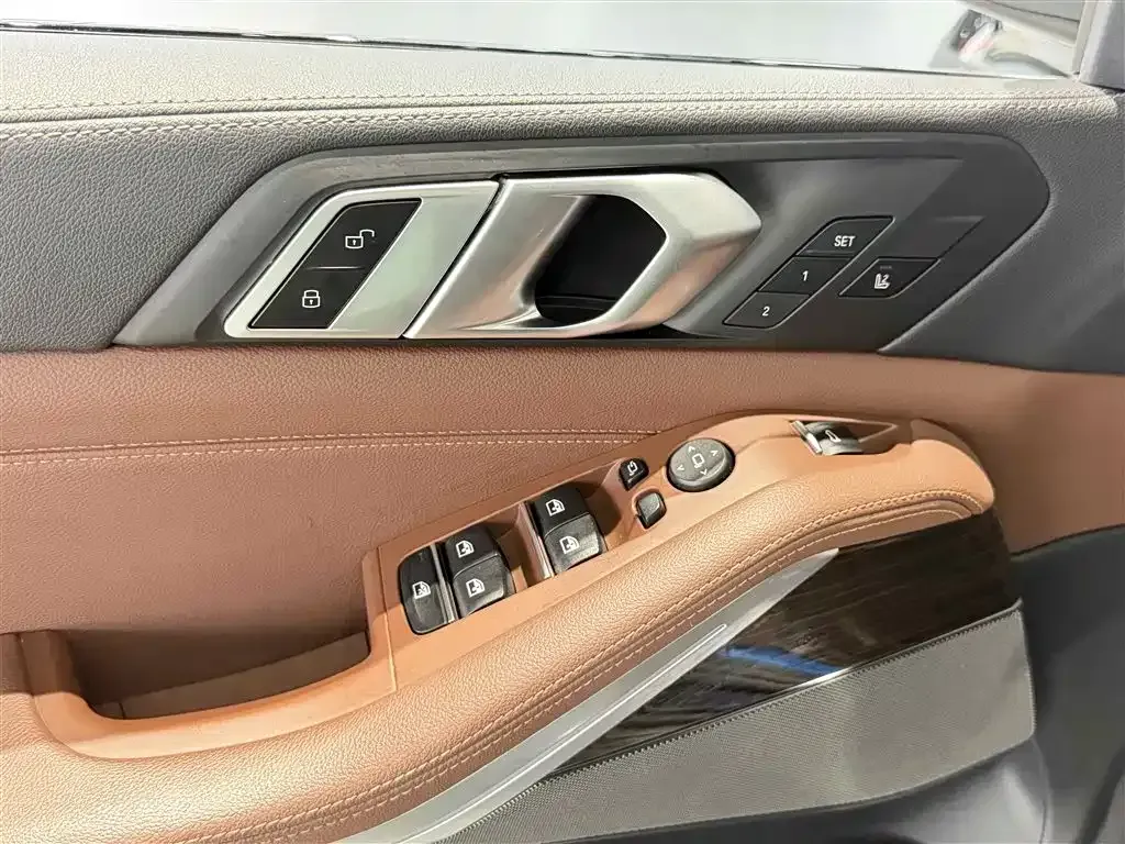 2020 BMW X5 3.0T 340HP L6 8AT,autocango,china used car exporter,china ev exporter,chinese used car exporter,chinese used ev exporter