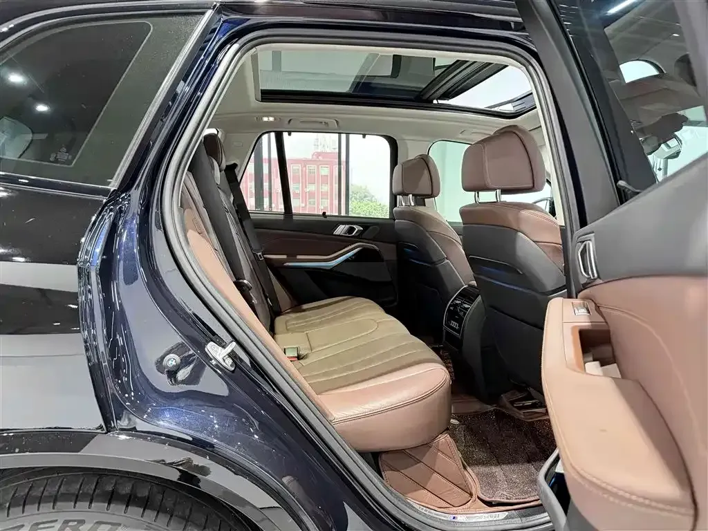 2020 BMW X5 3.0T 340HP L6 8AT,autocango,china used car exporter,china ev exporter,chinese used car exporter,chinese used ev exporter