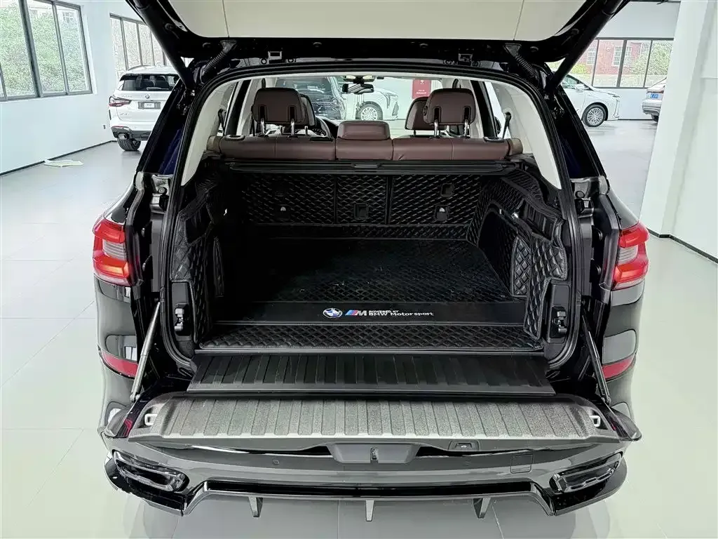 2020 BMW X5 3.0T 340HP L6 8AT,autocango,china used car exporter,china ev exporter,chinese used car exporter,chinese used ev exporter