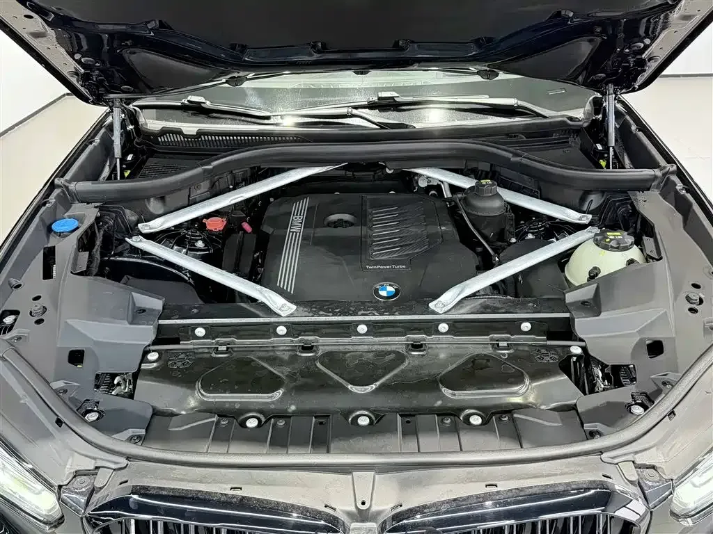 2020 BMW X5 3.0T 340HP L6 8AT,autocango,china used car exporter,china ev exporter,chinese used car exporter,chinese used ev exporter