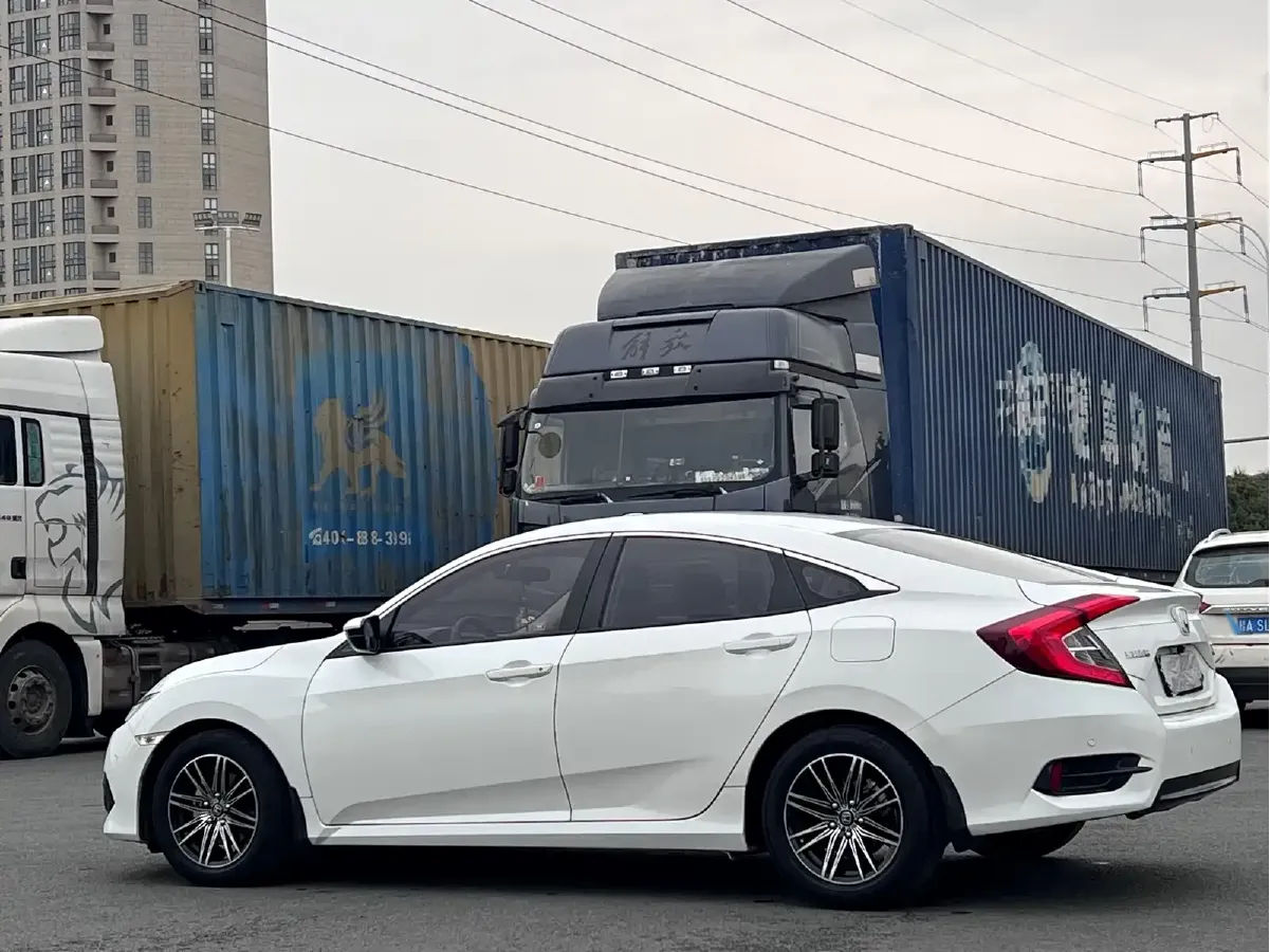 2016 Honda Civic 1.5T 177HP L4 CVT,autocango,china used car exporter,china ev exporter,chinese used car exporter,chinese used ev exporter