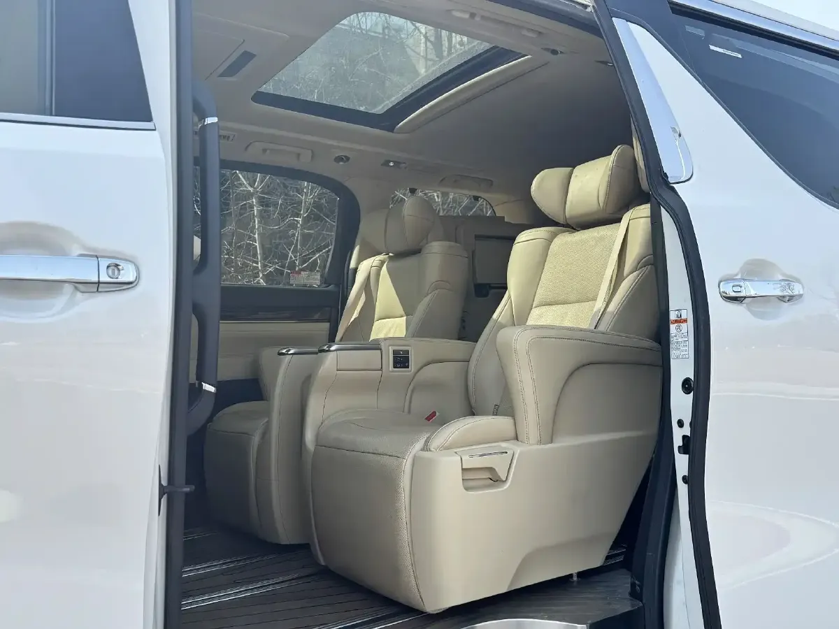 2019 Toyota Alphard 2.5L 117HP L4 E-CVT Hybrid,autocango,china used car exporter,china ev exporter,chinese used car exporter,chinese used ev exporter