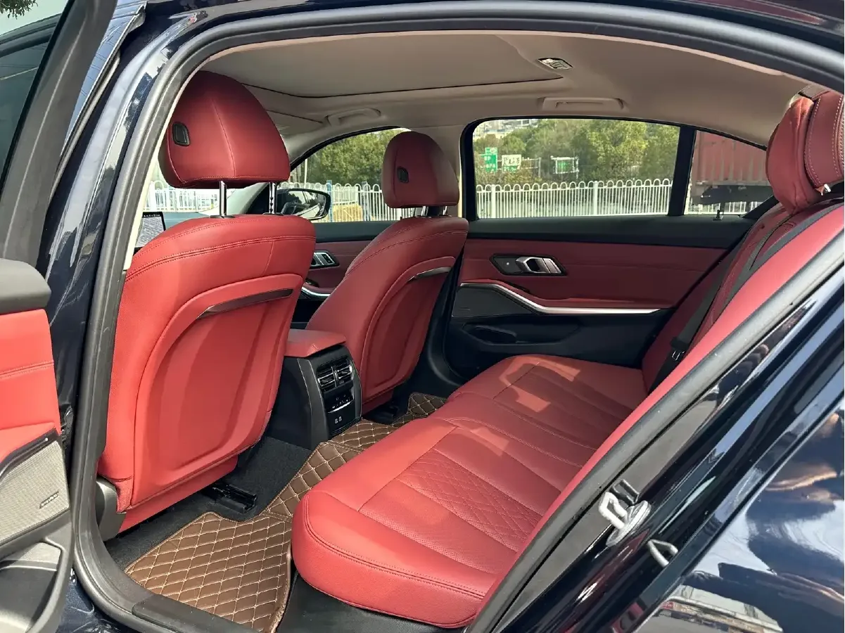 2024 BMW 3 Series 2.0T 245HP L4 8AT,autocango,china used car exporter,china ev exporter,chinese used car exporter,chinese used ev exporter