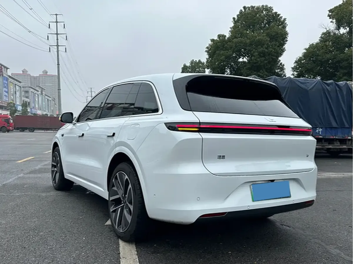 2024 Li L6 Range Extended 154HP L4 REEV 36.8KWH,autocango,china used car exporter,china ev exporter,chinese used car exporter,chinese used ev exporter